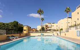 Home2Book Cozy Apartment Parque La Reina, Pool